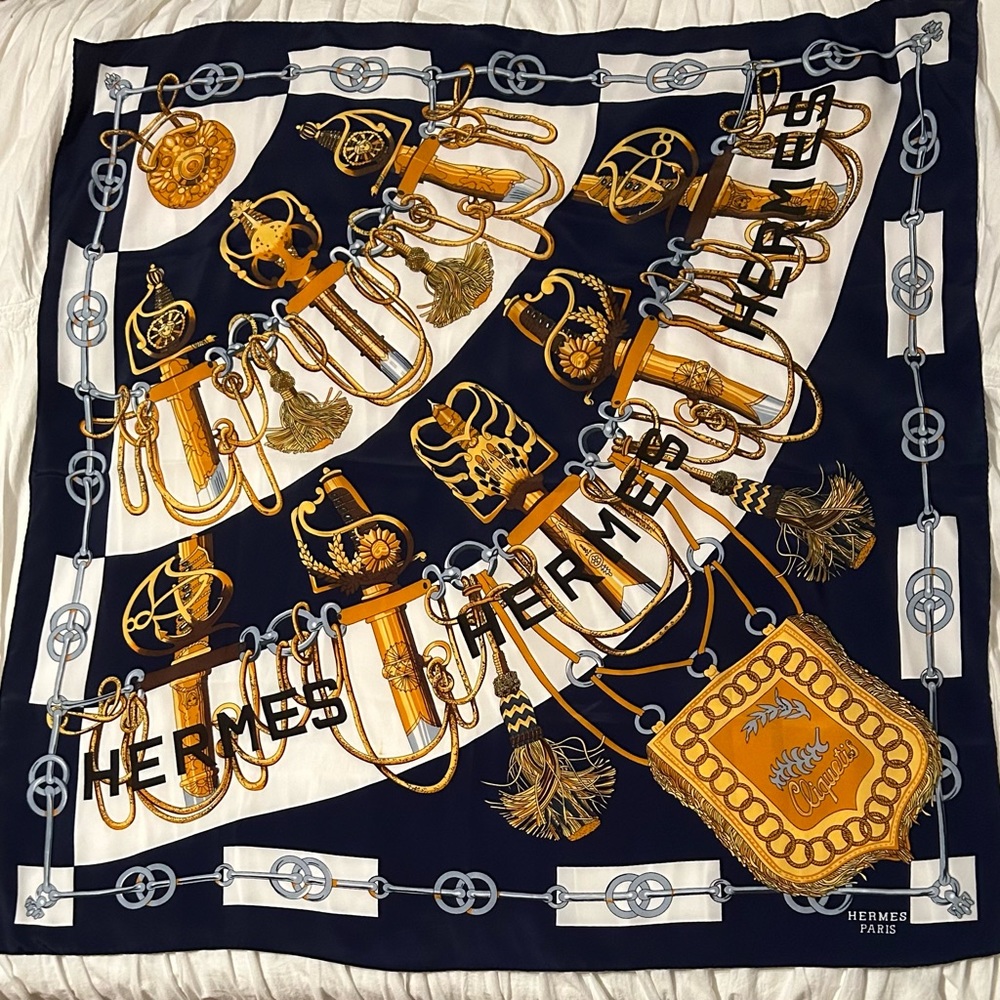 Classic Hermes Cliquetis silk scarf